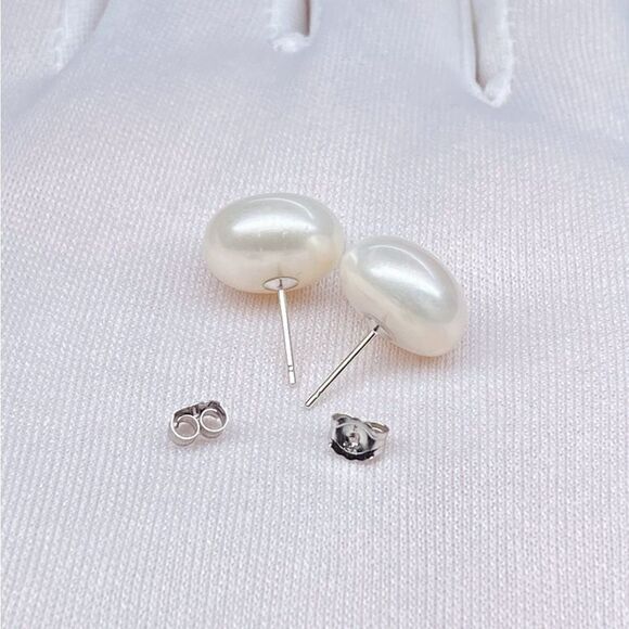 Saks Fifth Avenue Collection 14K White Gold Freshwater Button Pearl Stud Earring - Picture 6 of 9